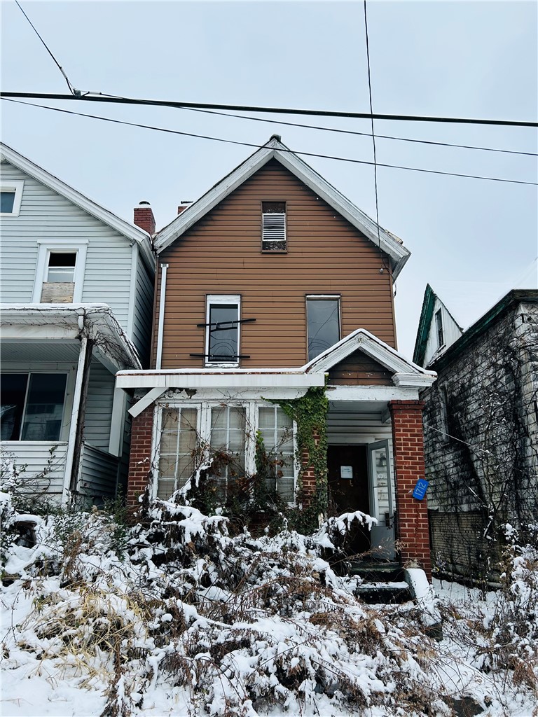 1712 Converse St