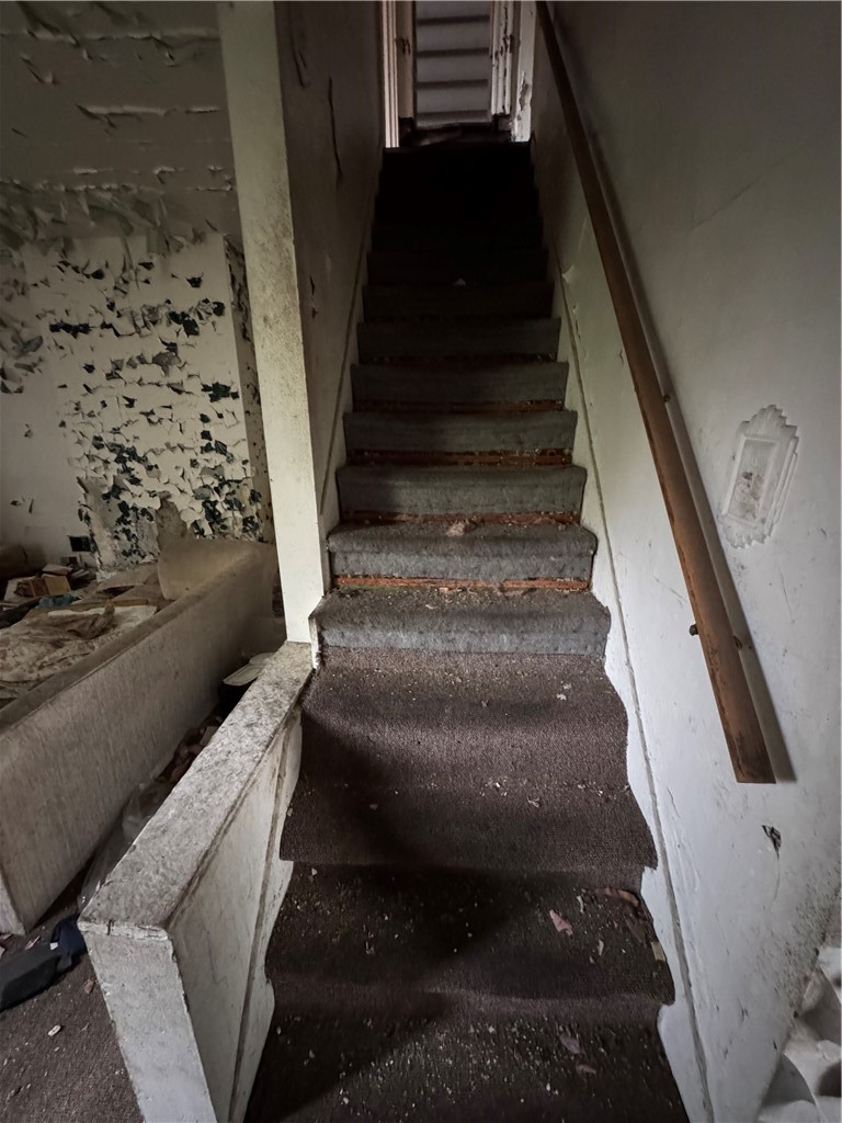 1712 Converse St