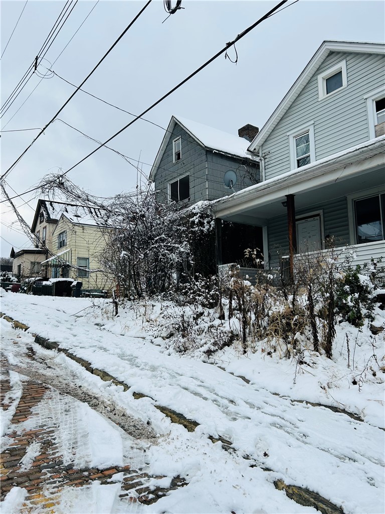 1712 Converse St