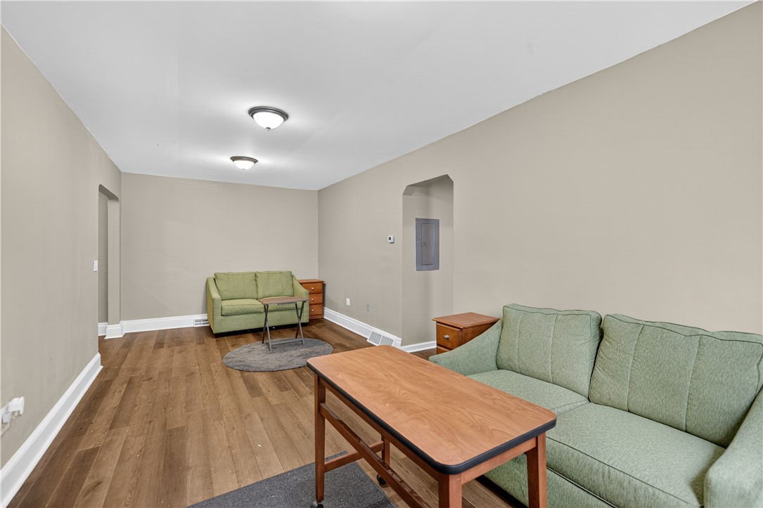 410 S Main St