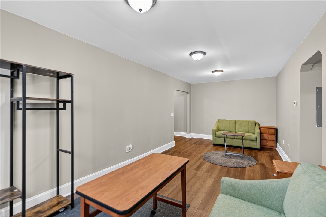 410 S Main St