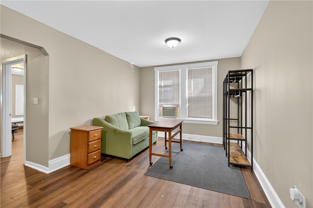 410 S Main St