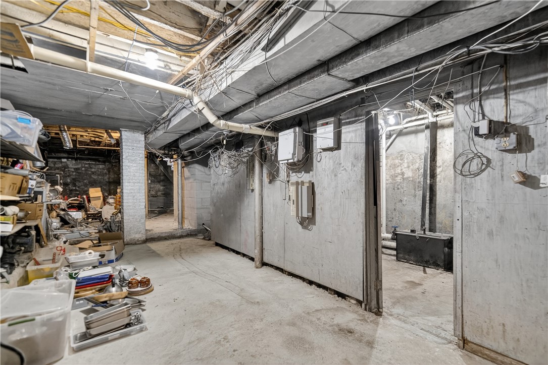 410 S Main St