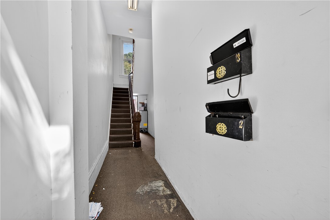 412 S Main St