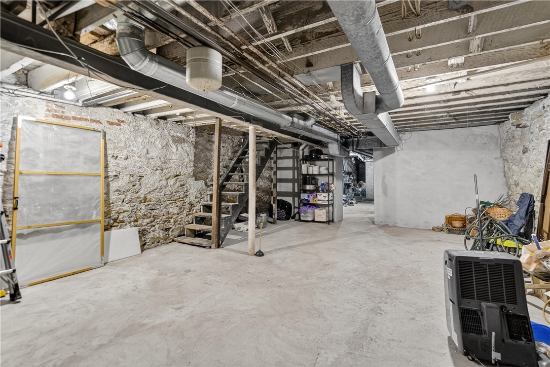 412 S Main St