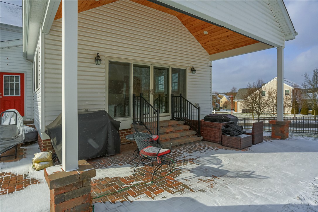 221 Strawberry Circle