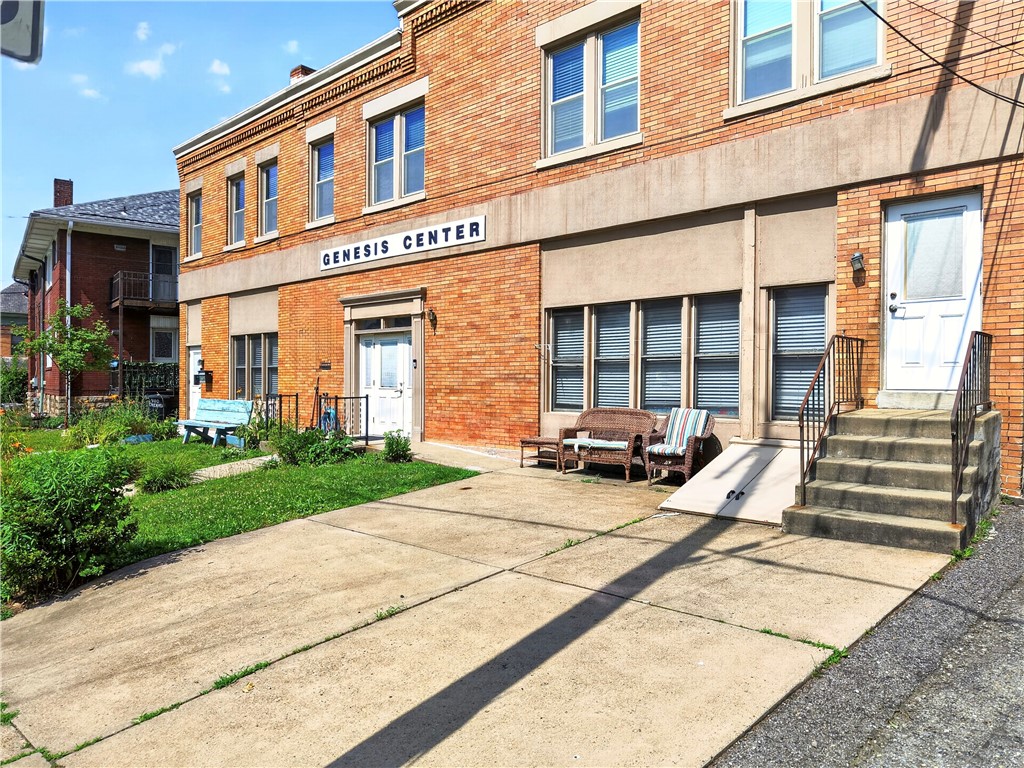 139 N Fremont Ave