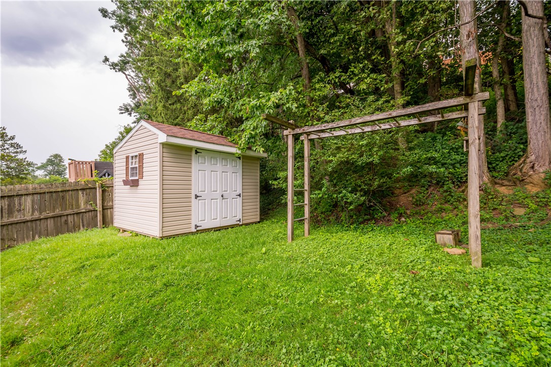524 Brinwood Ave