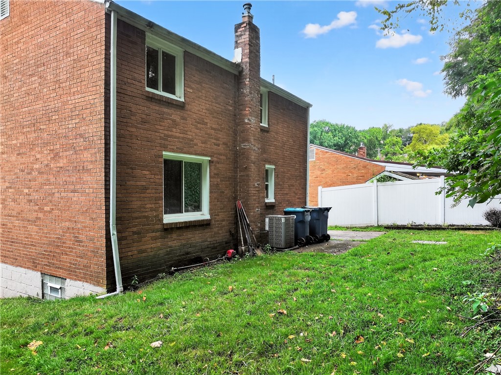 11400 Azalea Dr