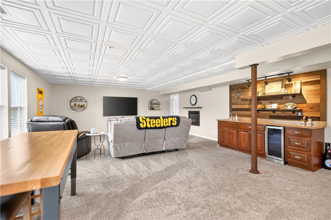 2135 Shawnee Dr
