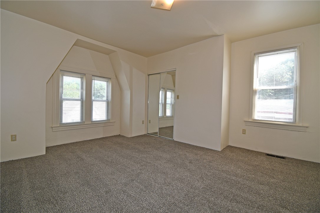 611 Lorenz Ave