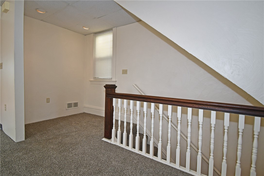 611 Lorenz Ave