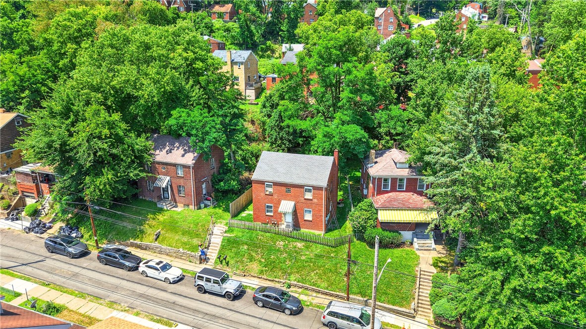 1629 Laketon Rd