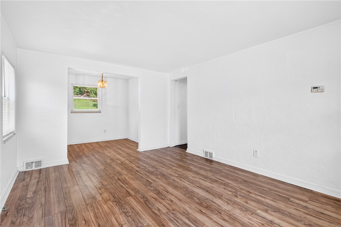 1629 Laketon Rd