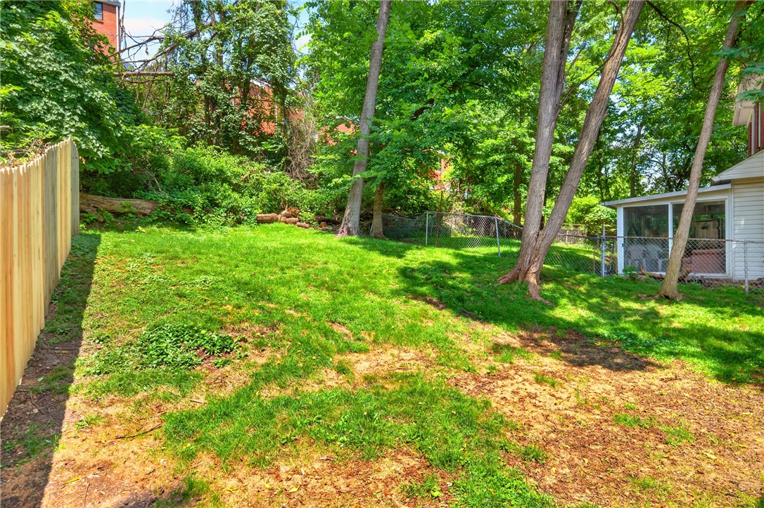 1629 Laketon Rd