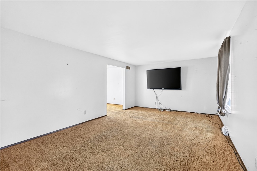 214 Highlander Heights Dr