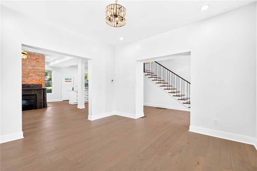 309 Fisk Ave