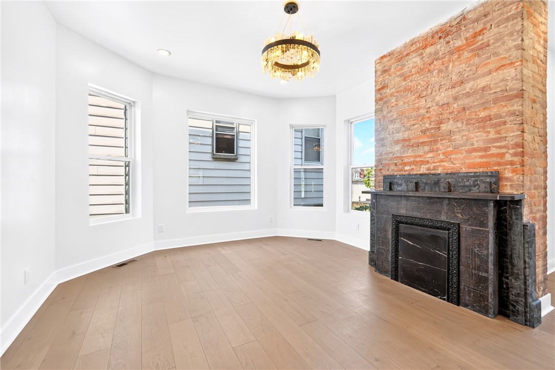 309 Fisk Ave