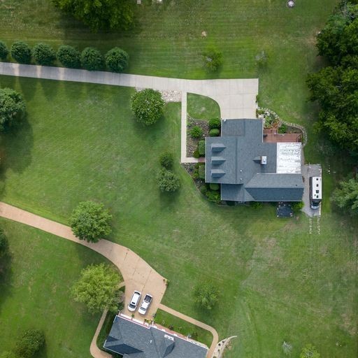 1010 Heritage Woods Dr