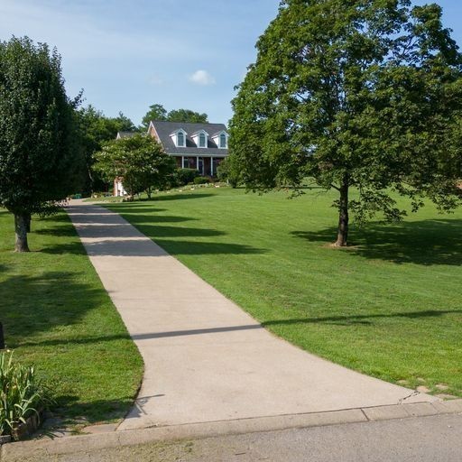1010 Heritage Woods Dr