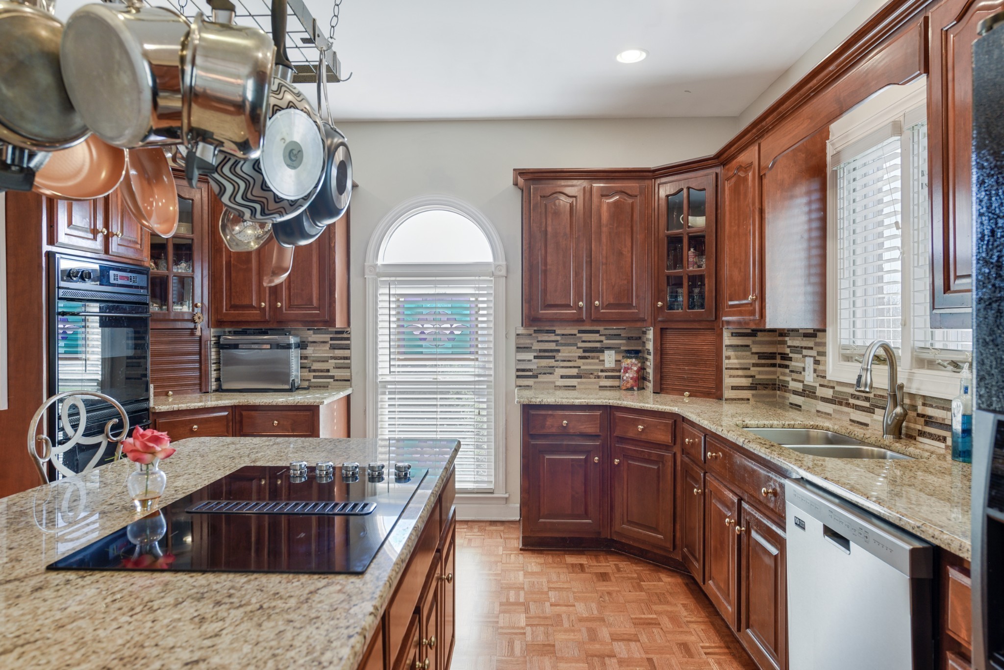 1010 Heritage Woods Dr