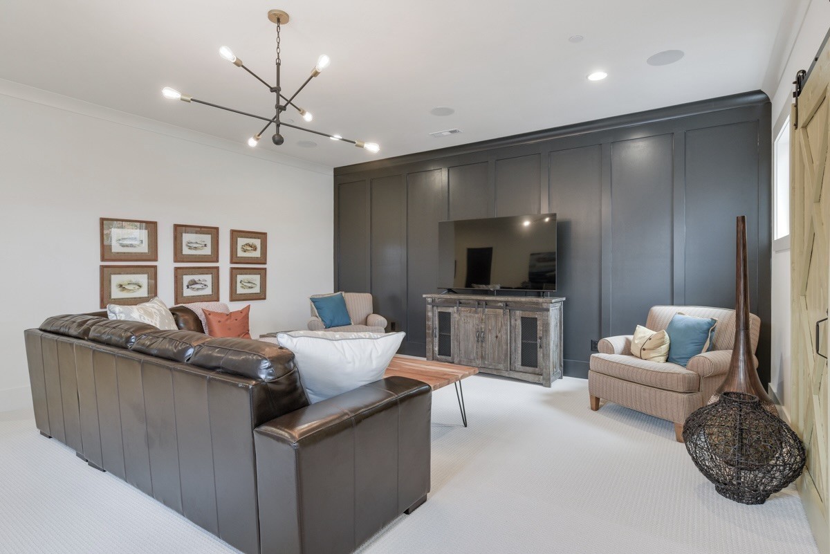 1009 PASADENA DR