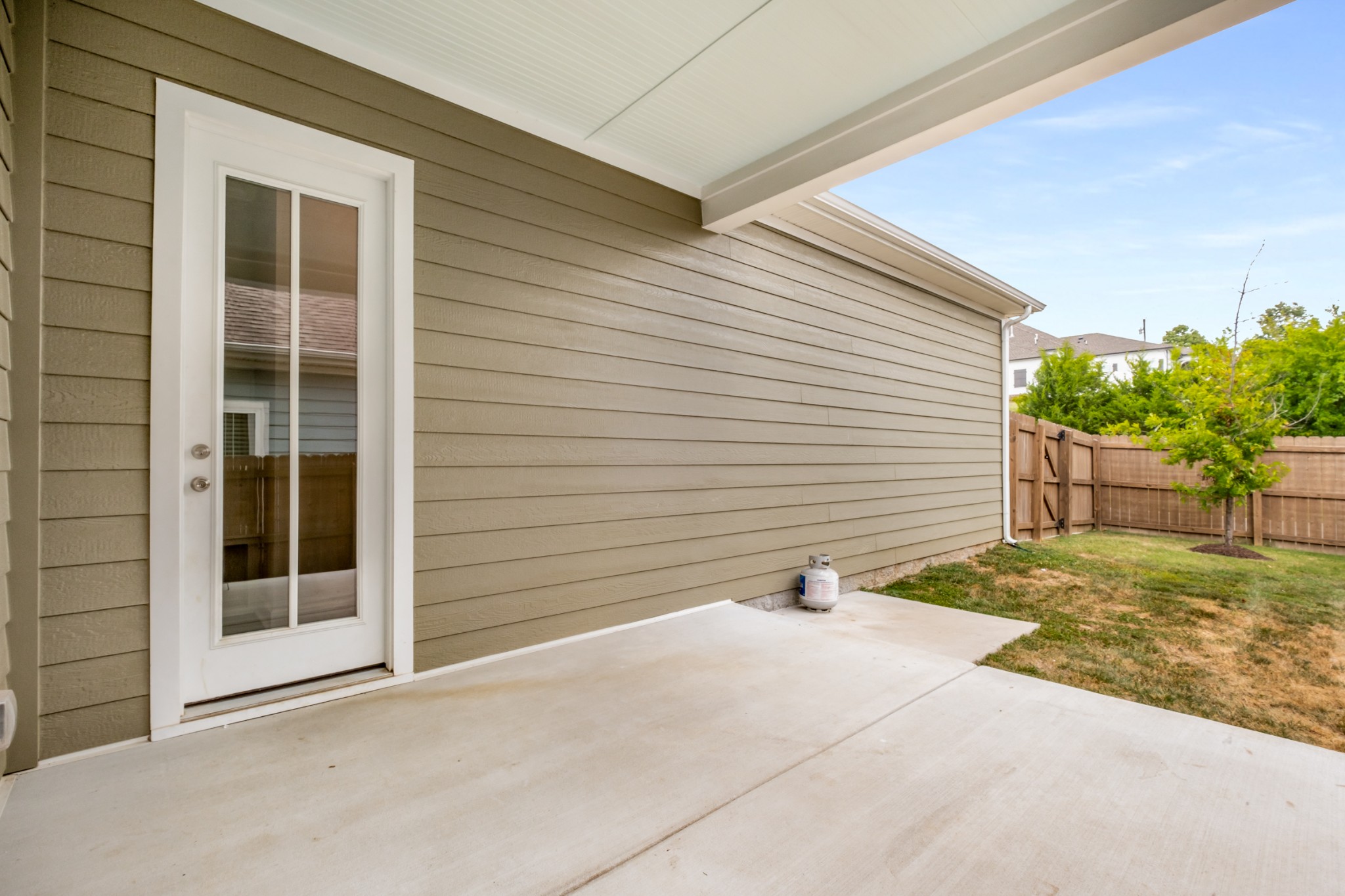 2053 Kirkwall Dr