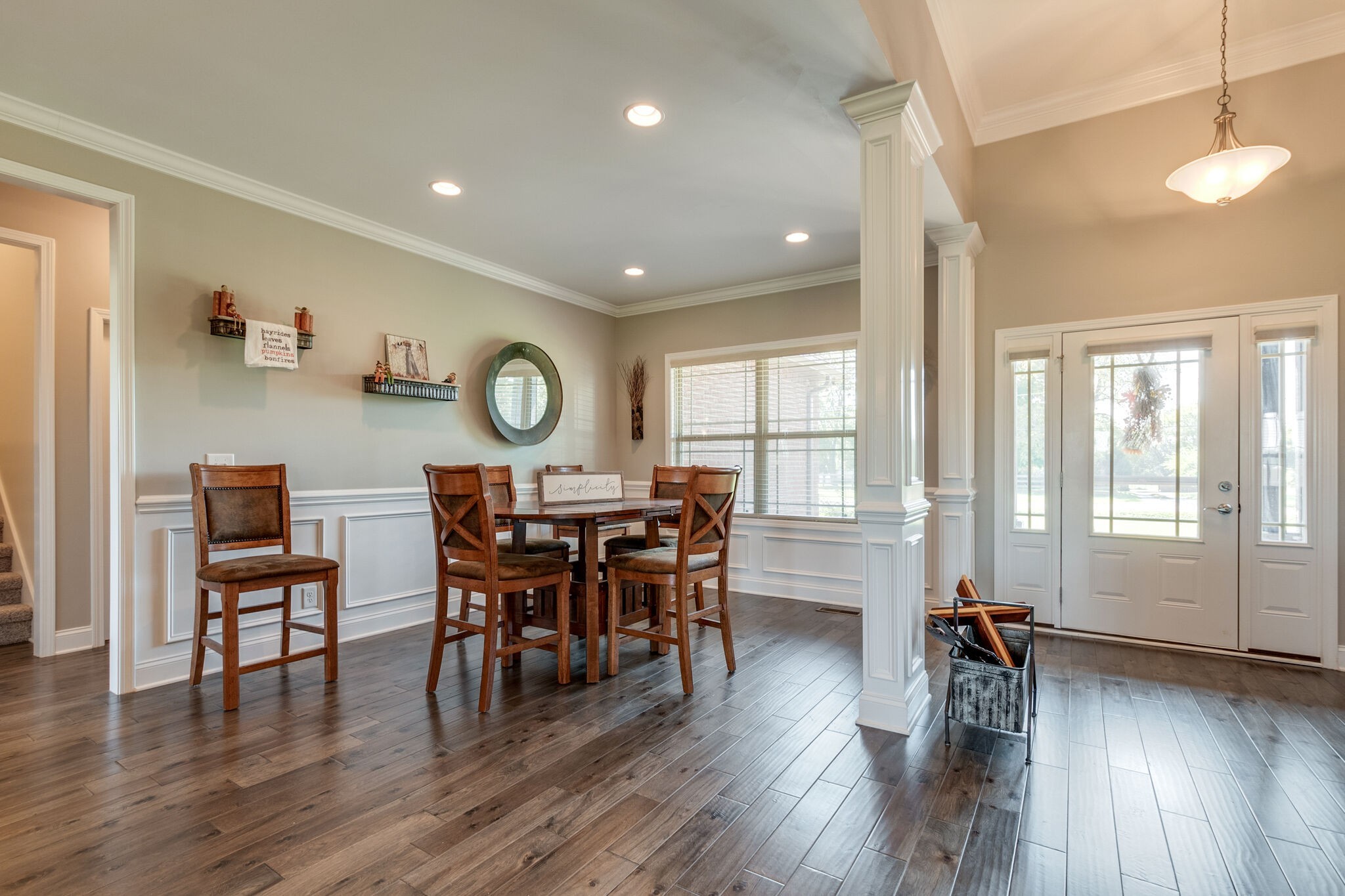 2323 Bluebird Rd