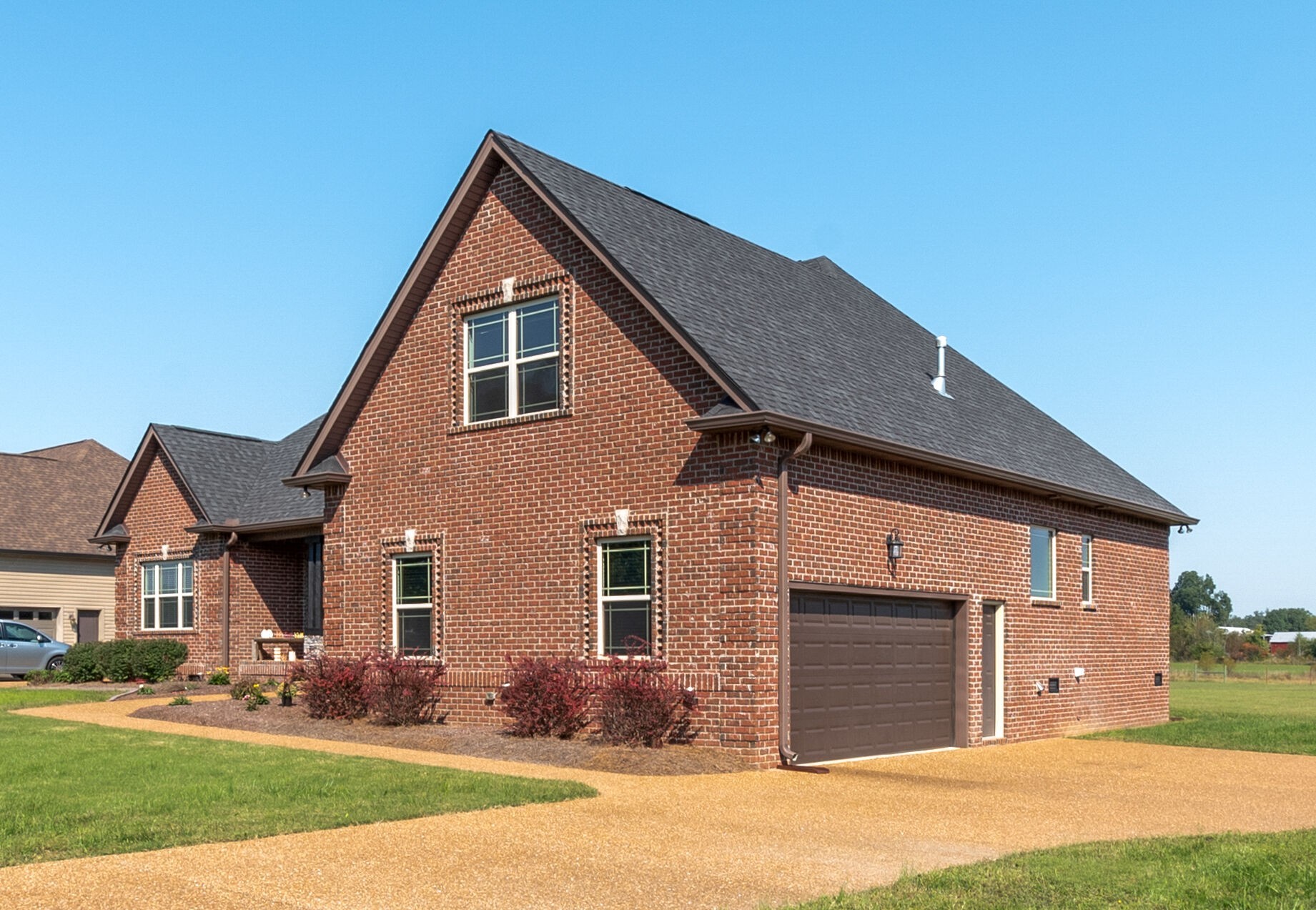 2323 Bluebird Rd
