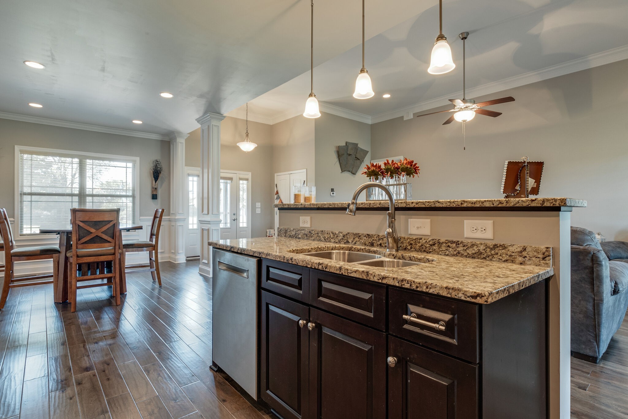 2323 Bluebird Rd