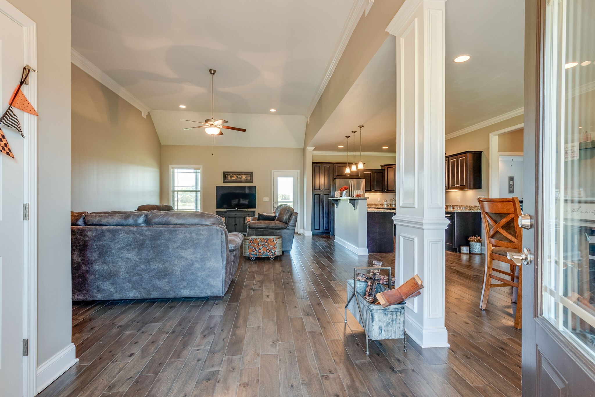 2323 Bluebird Rd