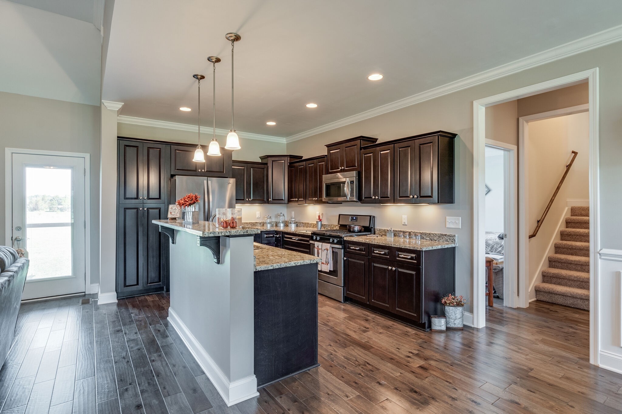 2323 Bluebird Rd