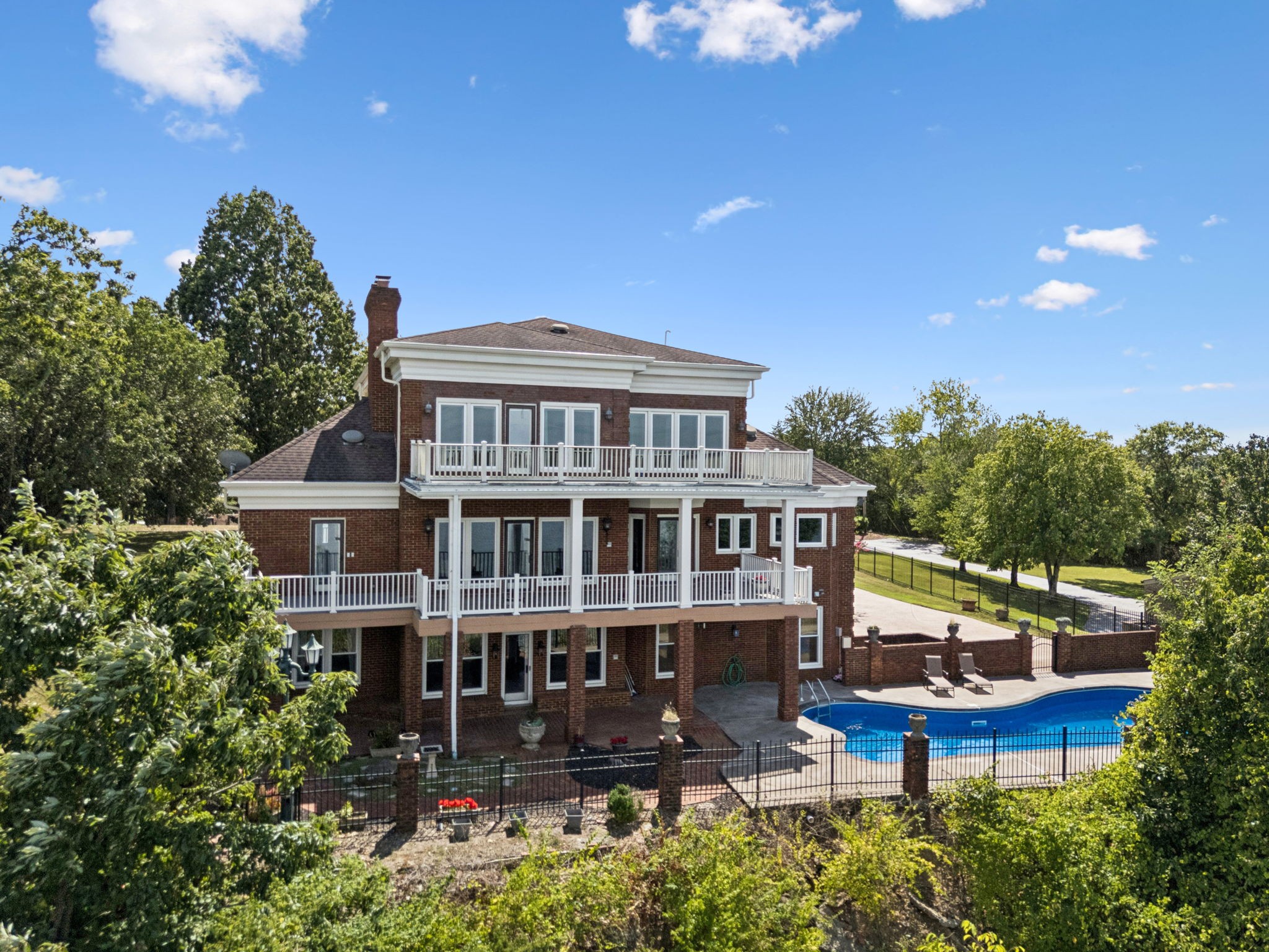 103 Cherry Branch Ln
