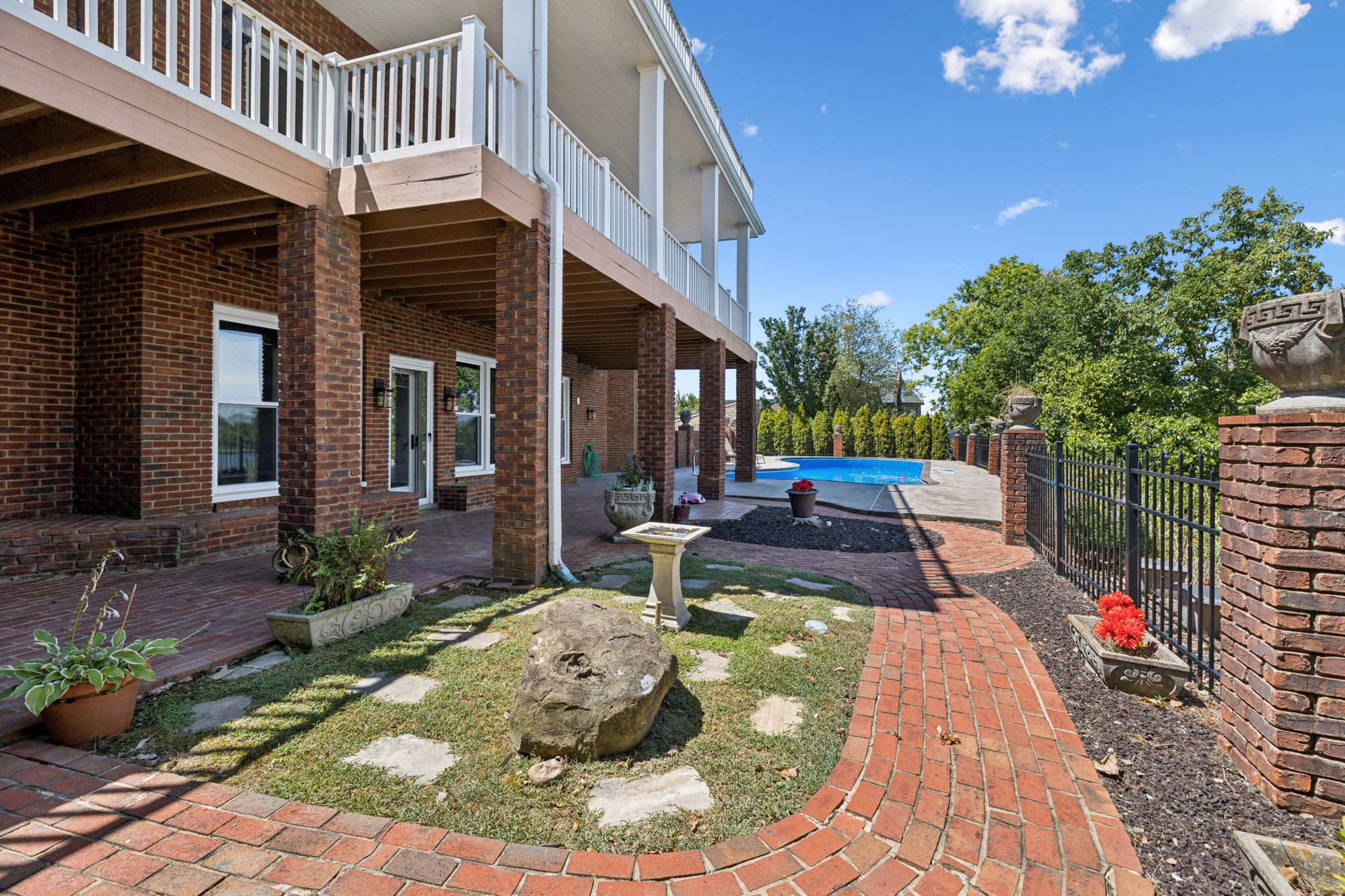 103 Cherry Branch Ln