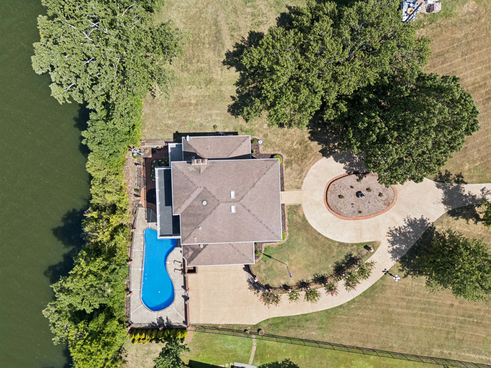 103 Cherry Branch Ln