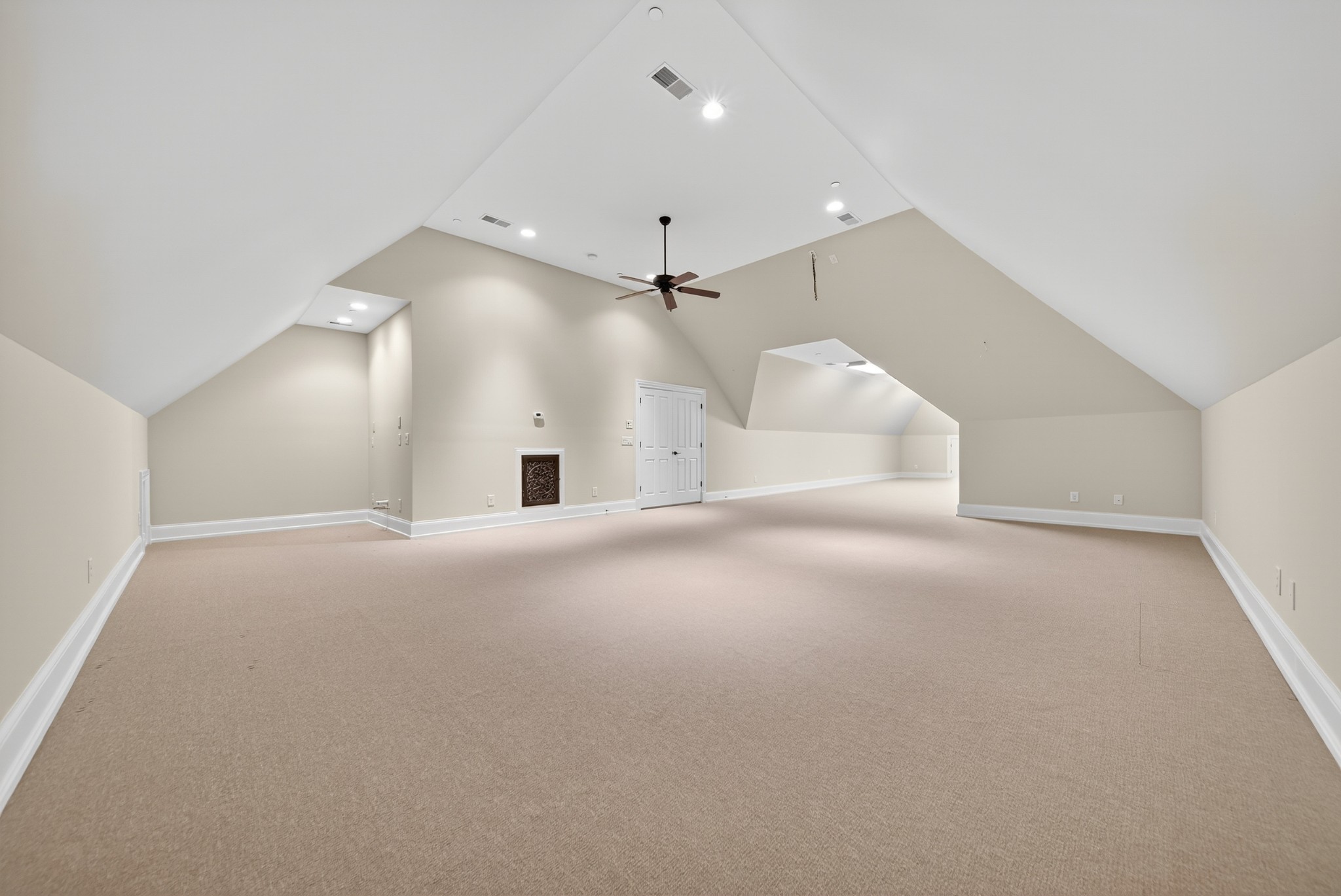 214 Bluegrass Dr