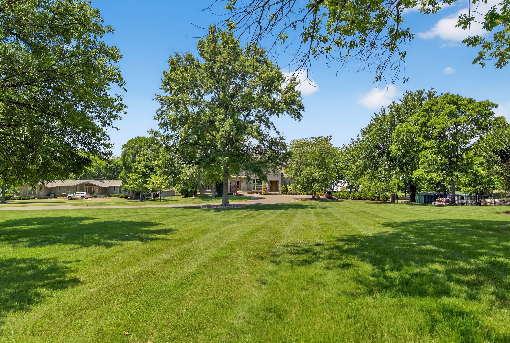 214 Bluegrass Dr