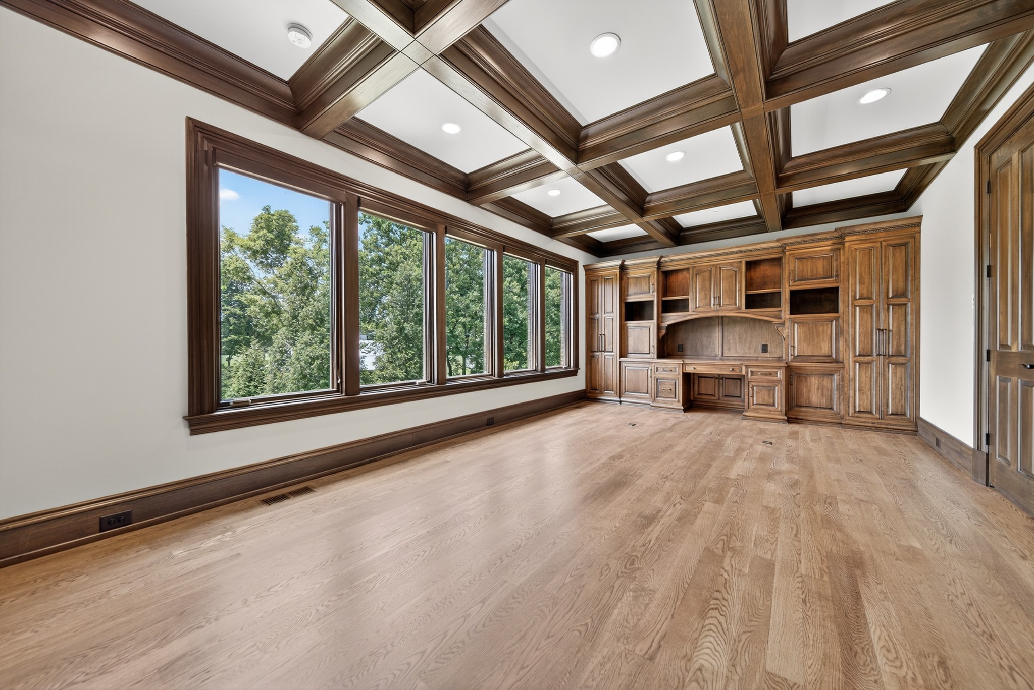 214 Bluegrass Dr