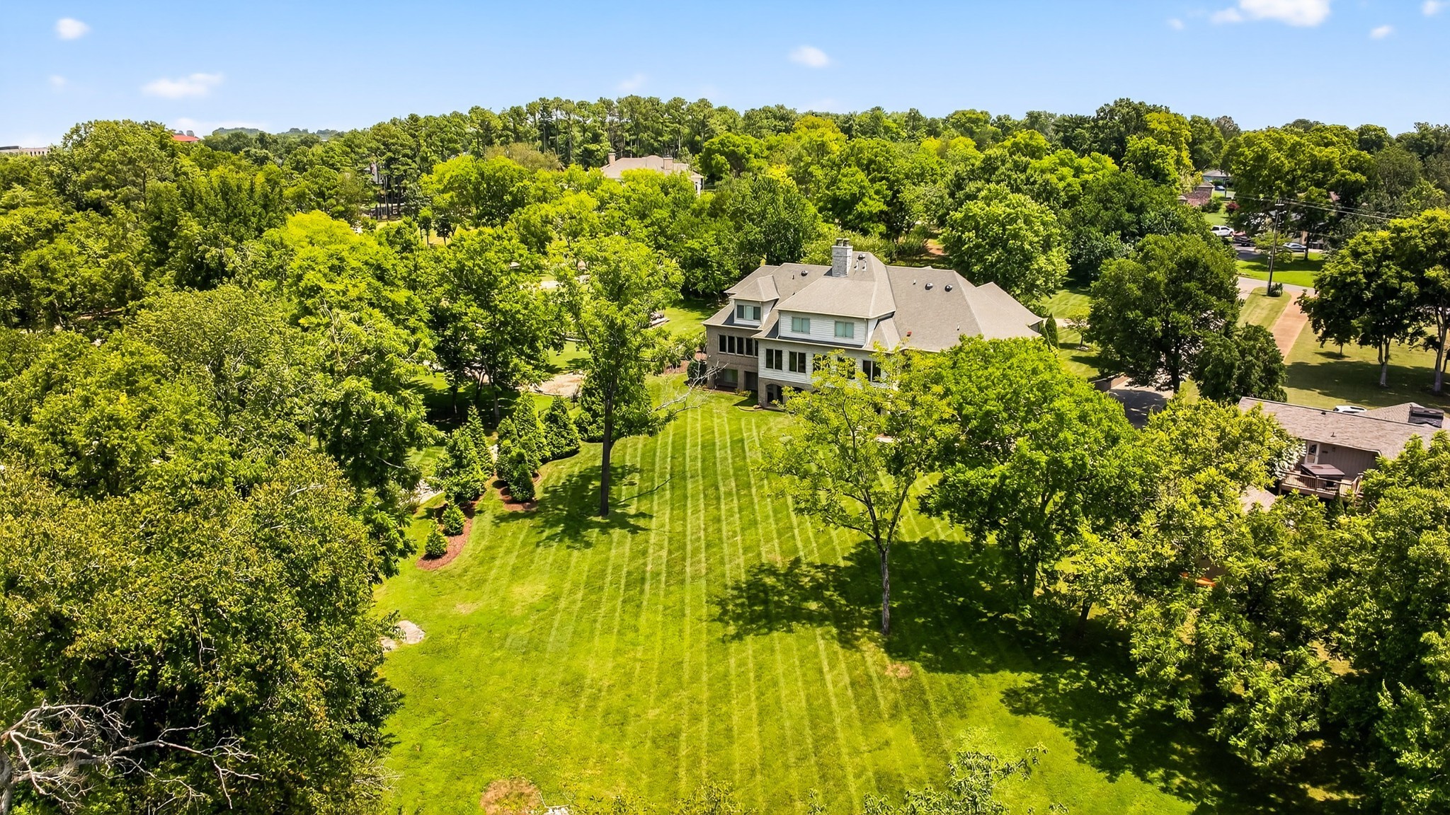 214 Bluegrass Dr
