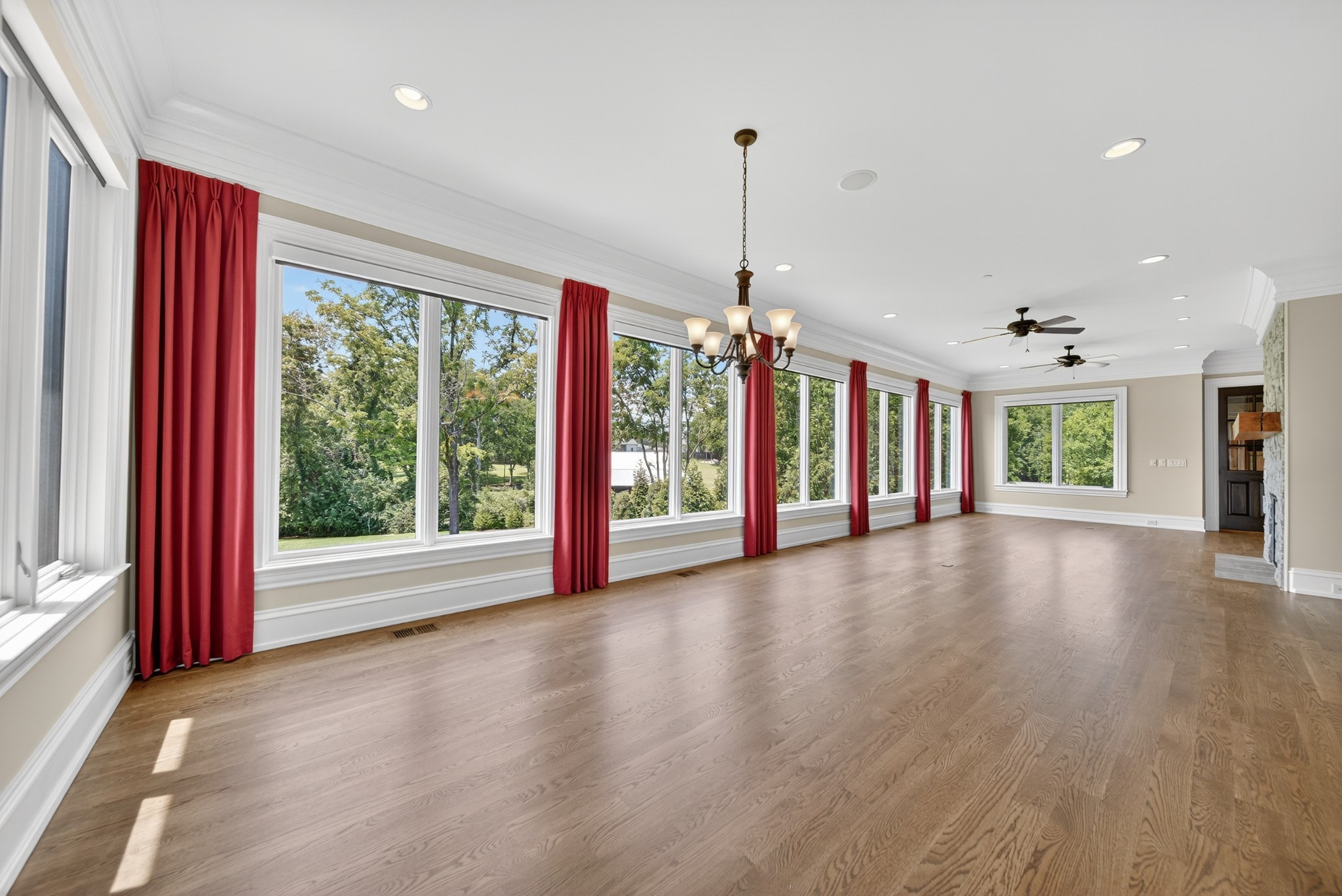 214 Bluegrass Dr