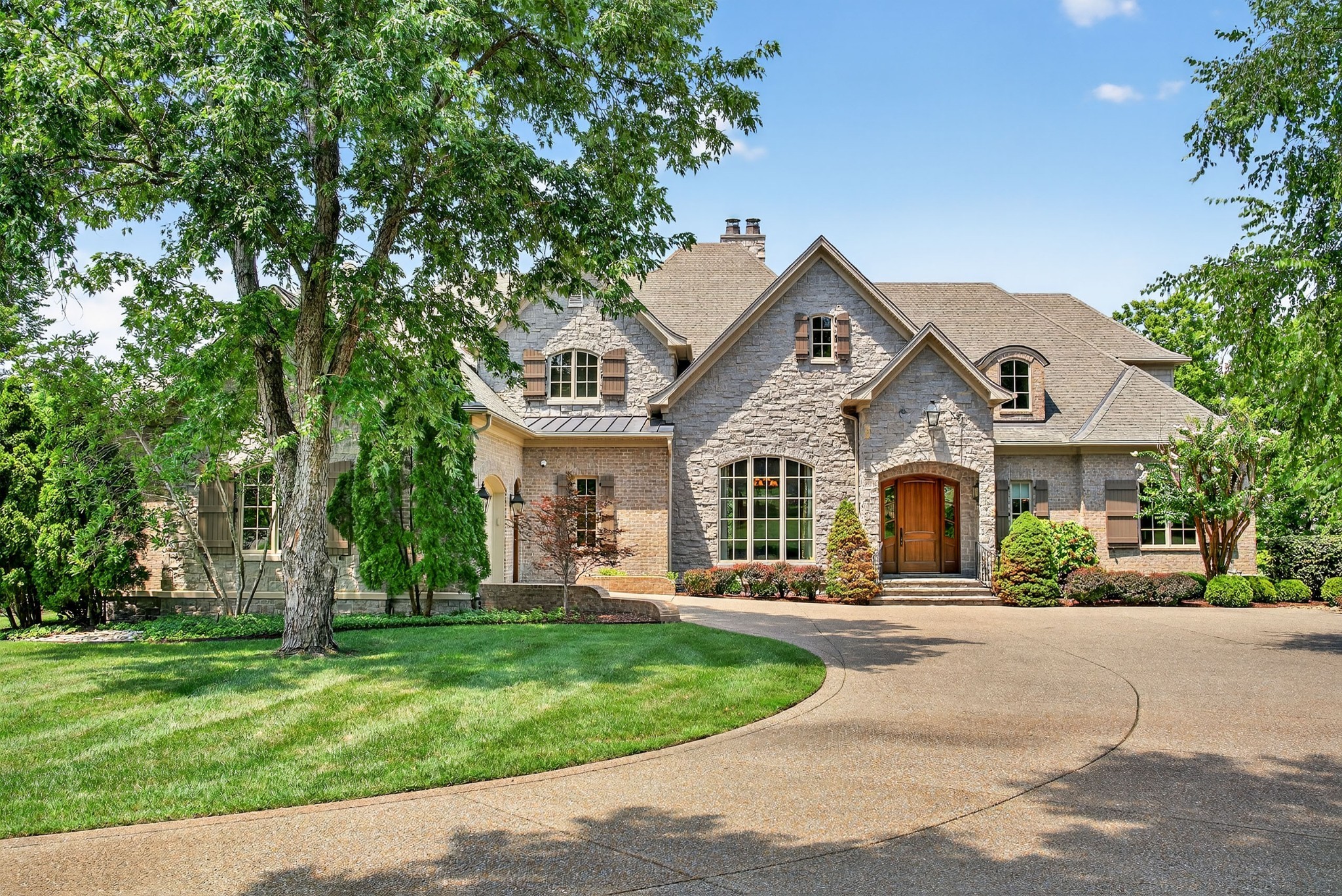 214 Bluegrass Dr