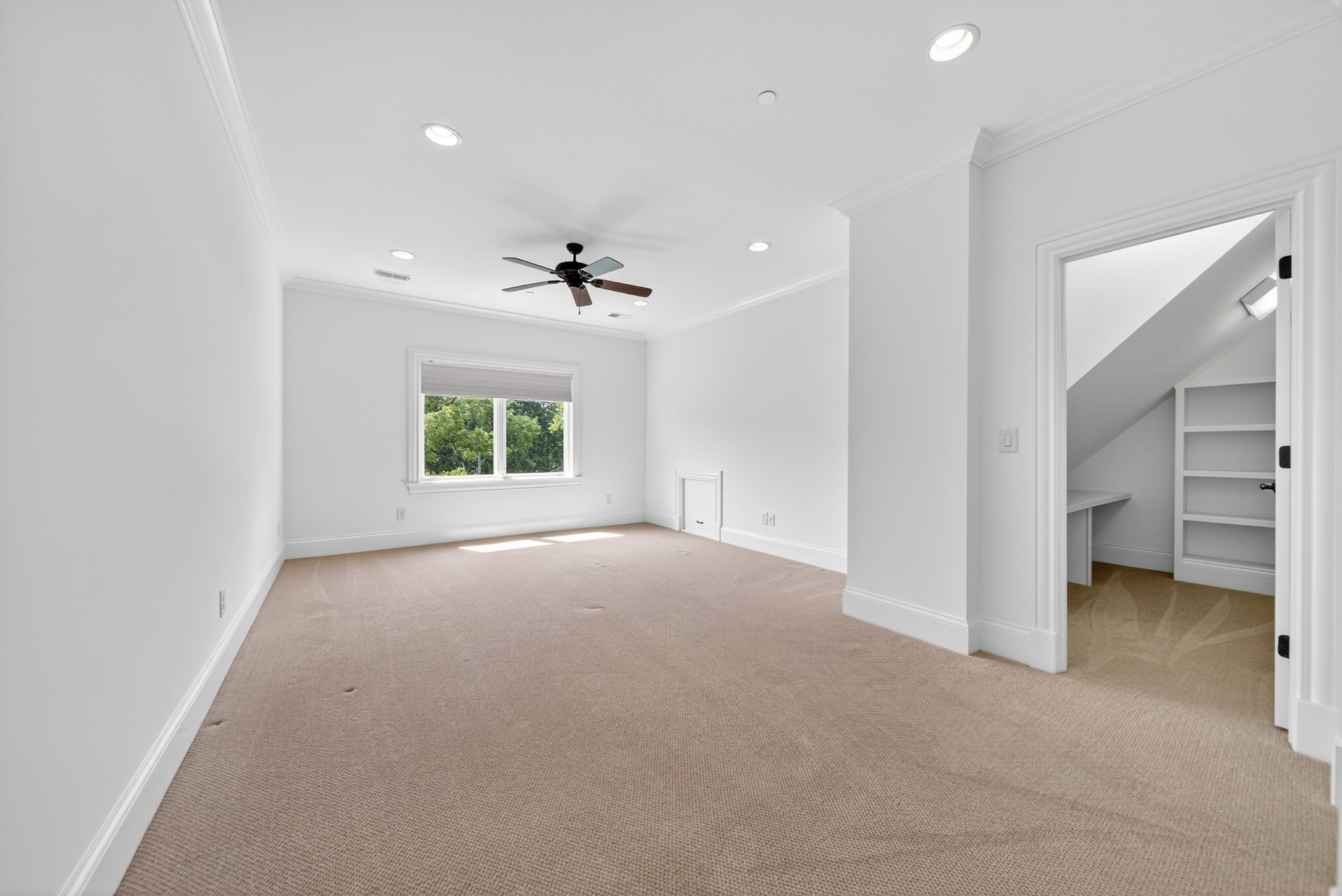 214 Bluegrass Dr