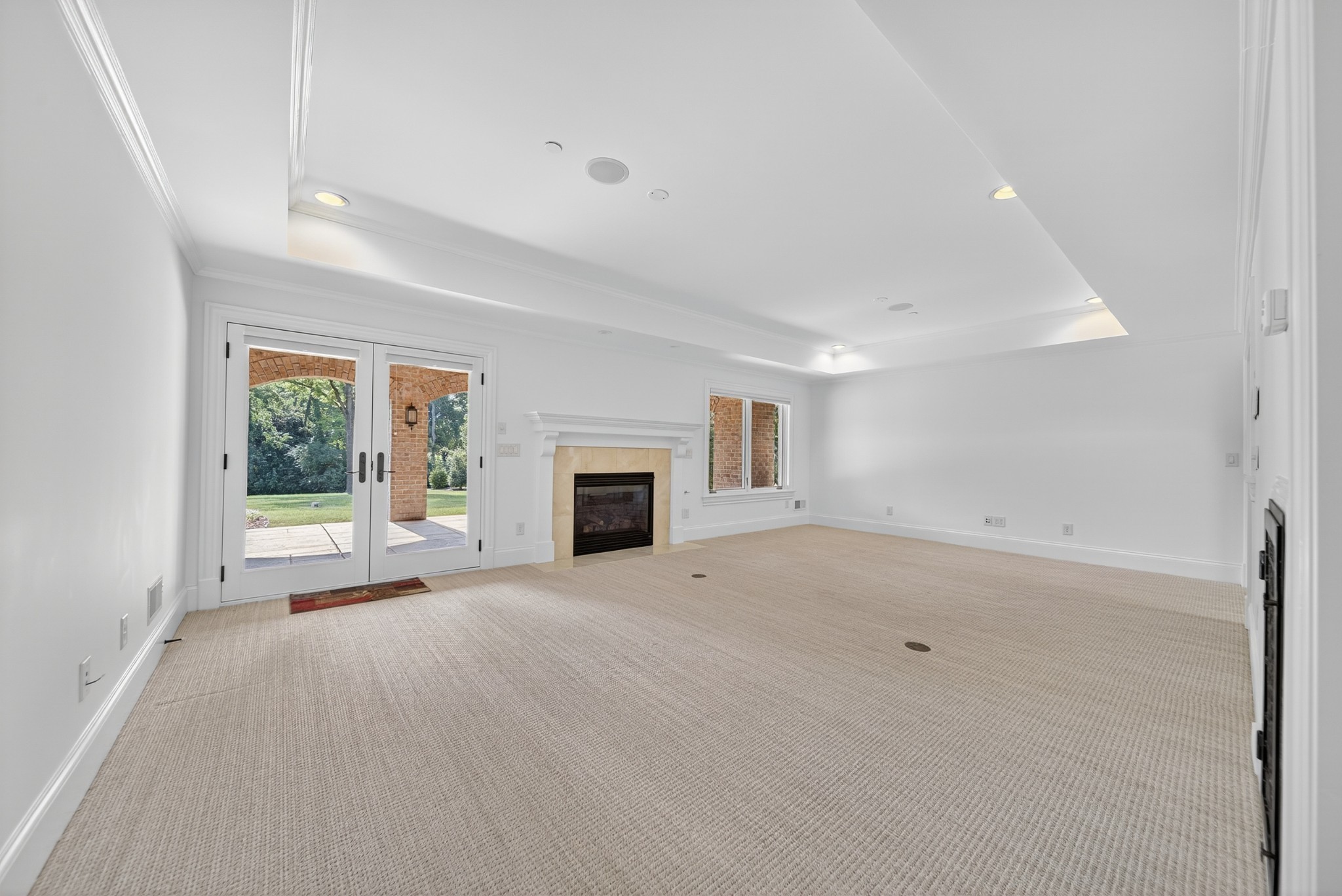214 Bluegrass Dr