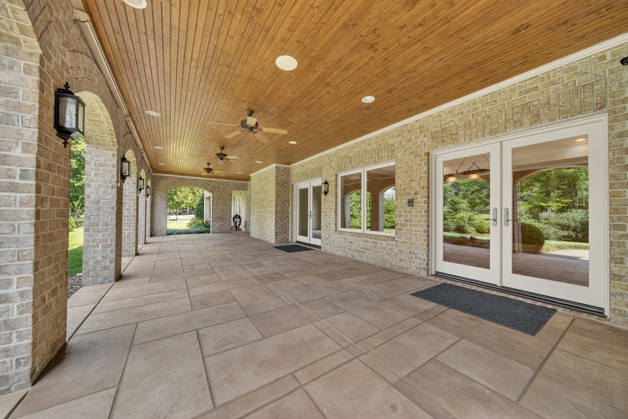 214 Bluegrass Dr
