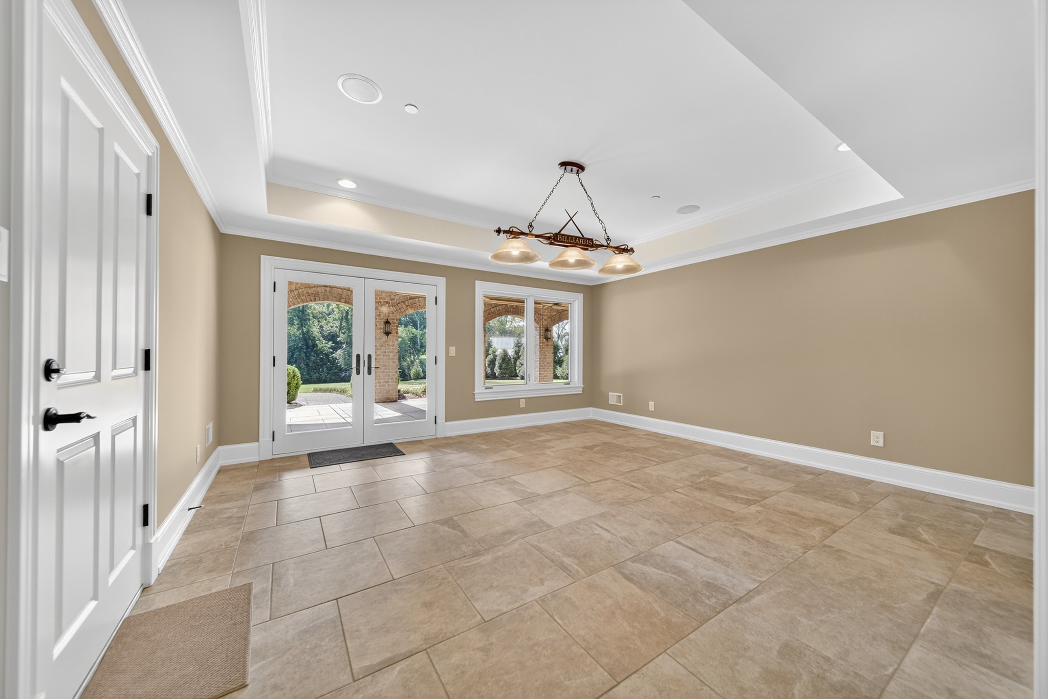 214 Bluegrass Dr