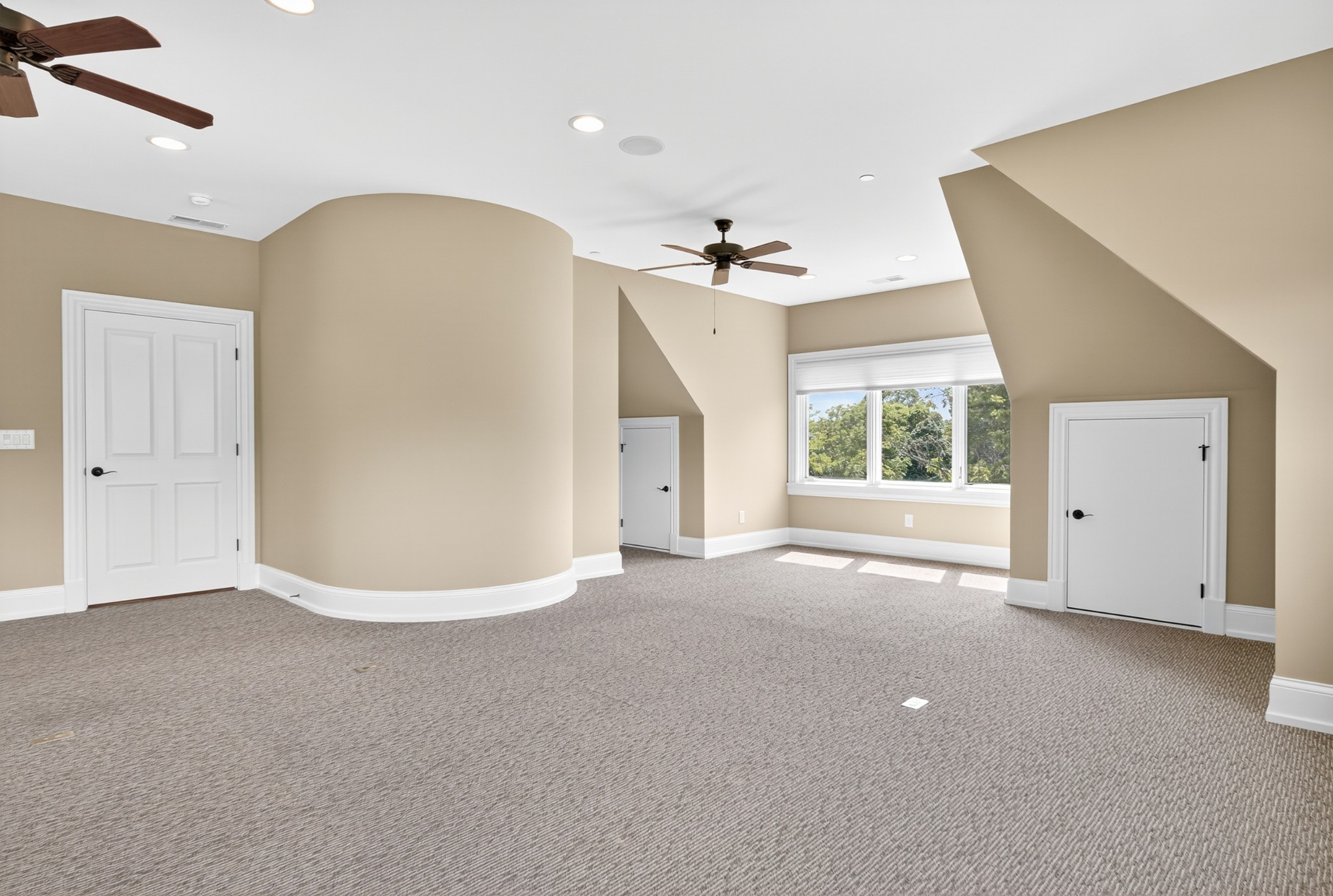 214 Bluegrass Dr