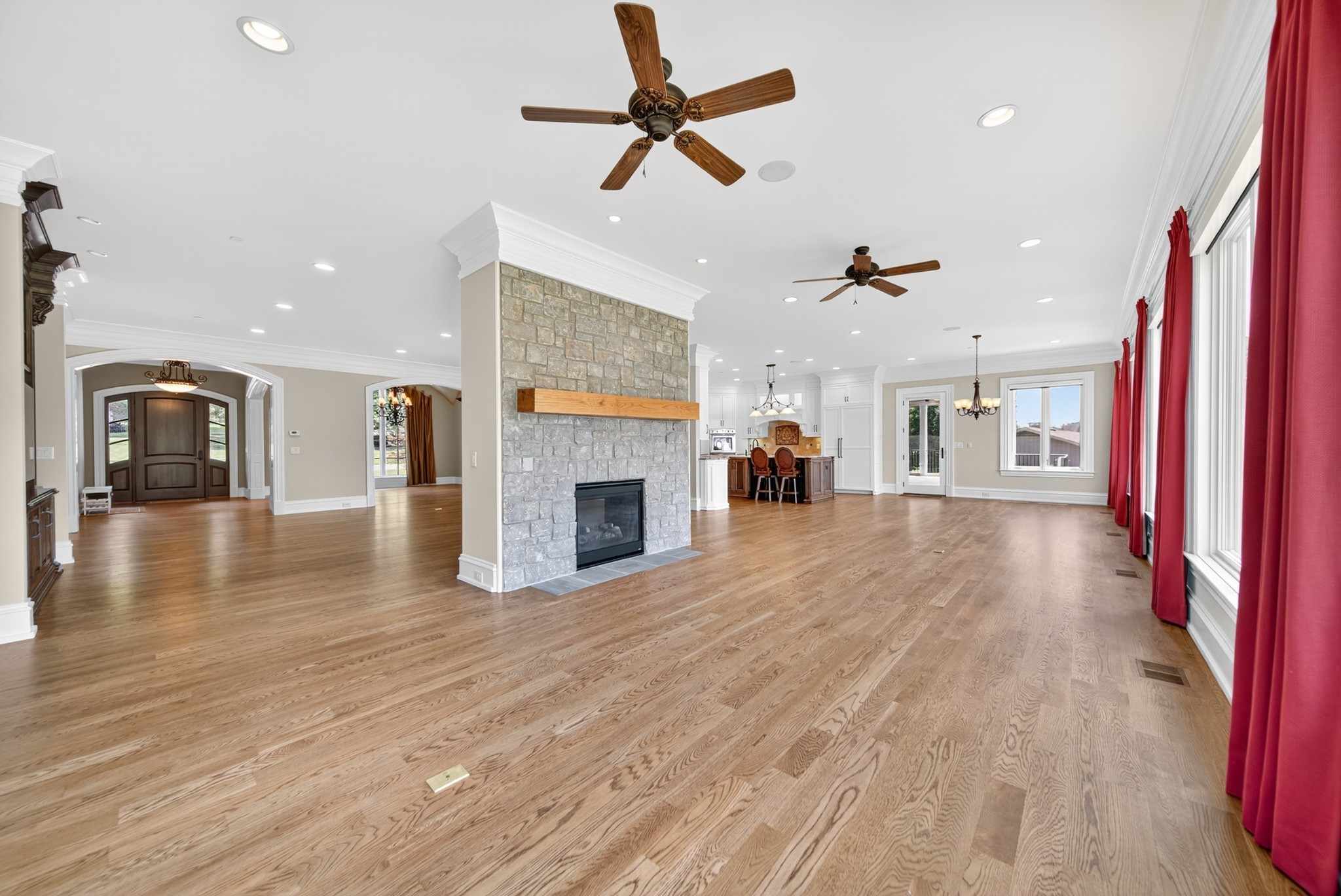 214 Bluegrass Dr