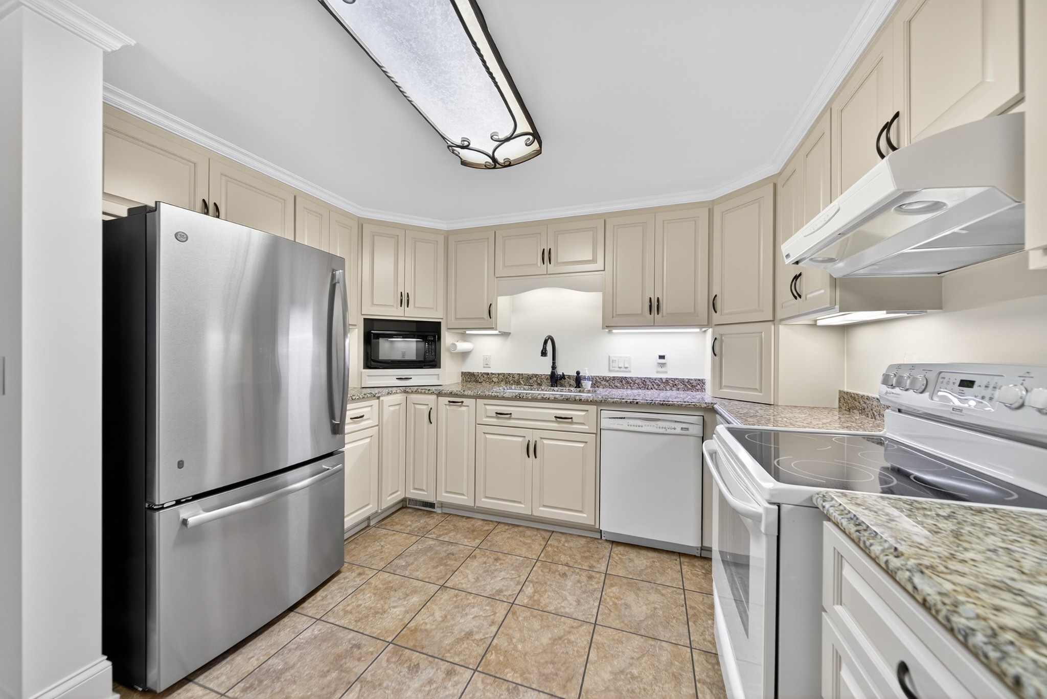 214 Bluegrass Dr