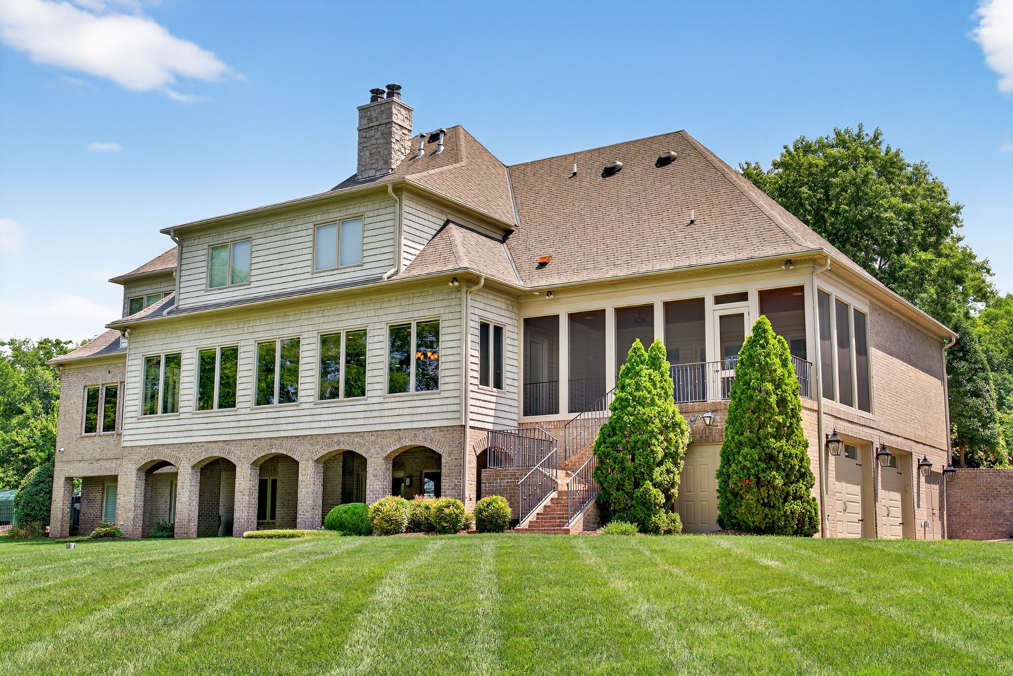214 Bluegrass Dr