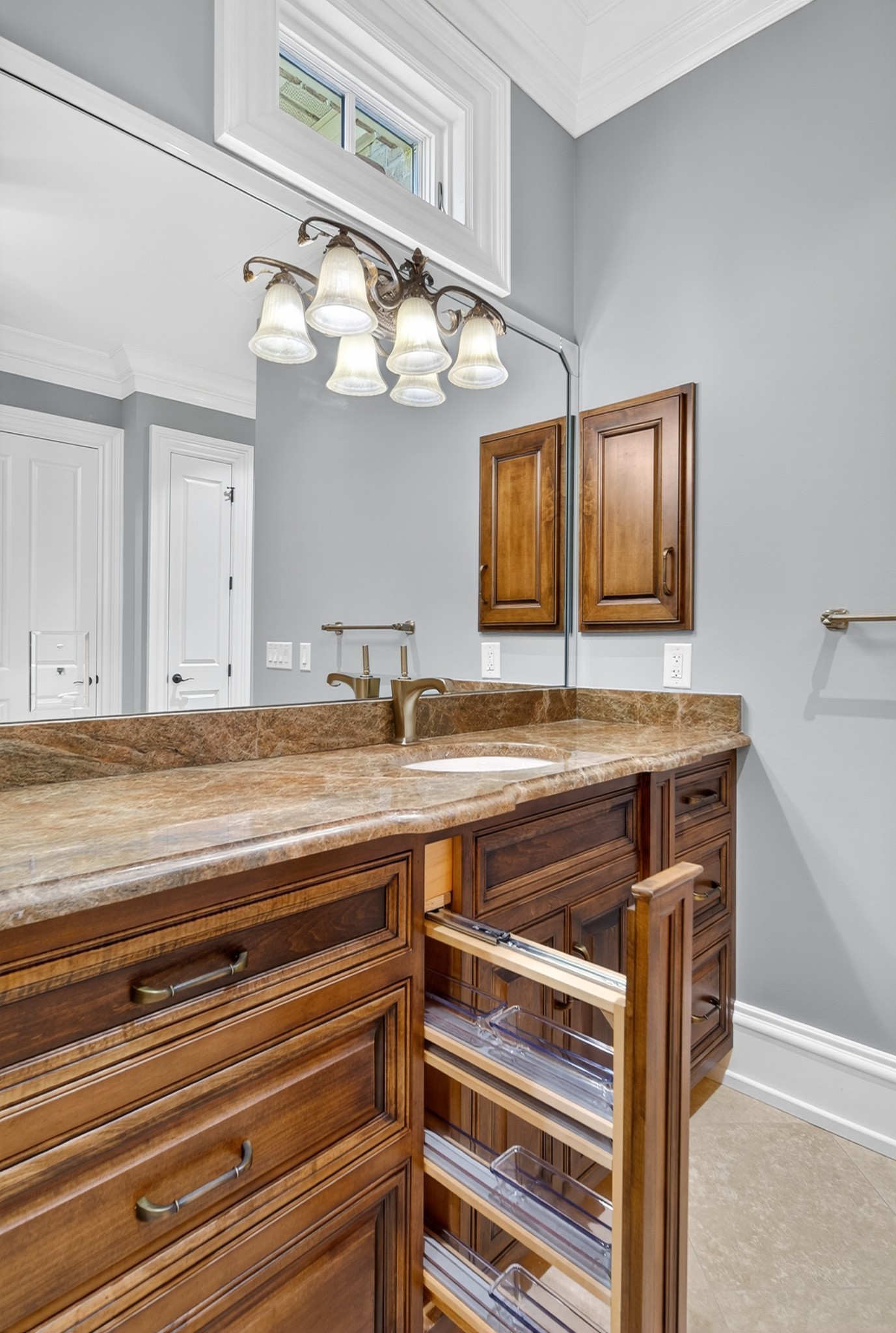 214 Bluegrass Dr